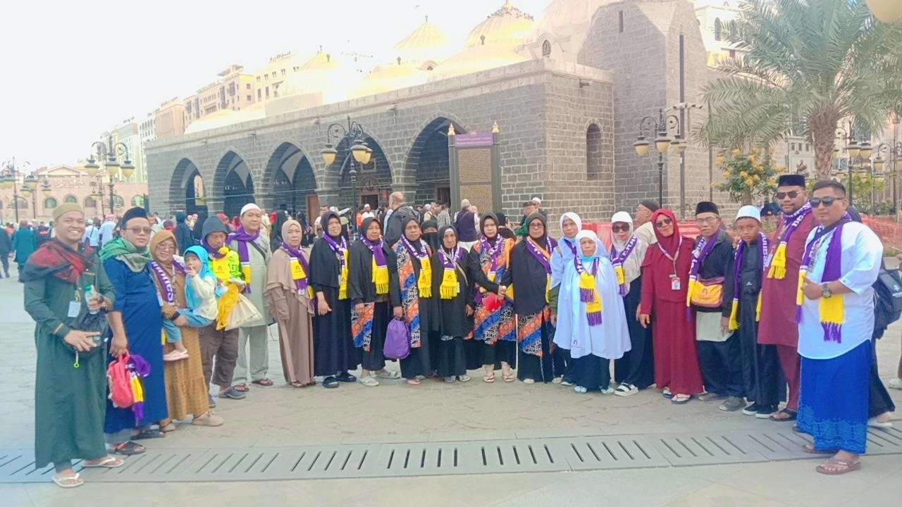 UMROH PLUS DUBAI 12 HARI KEB 6 DES 2025 START AMBON