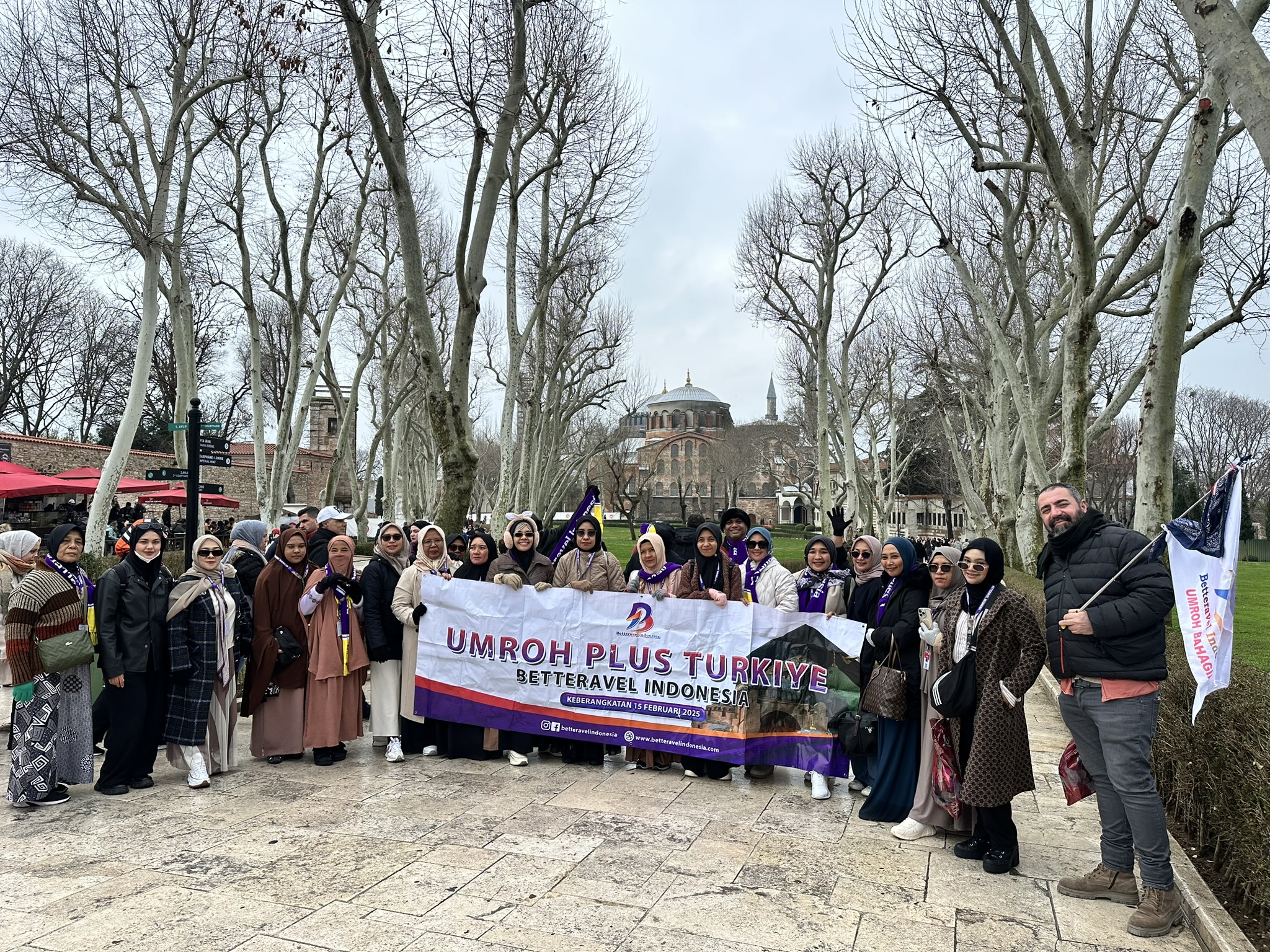 UMROH PLUS TURKI CAPPADOCIA 14 HARI START JAKARTA KEB JULI 2025